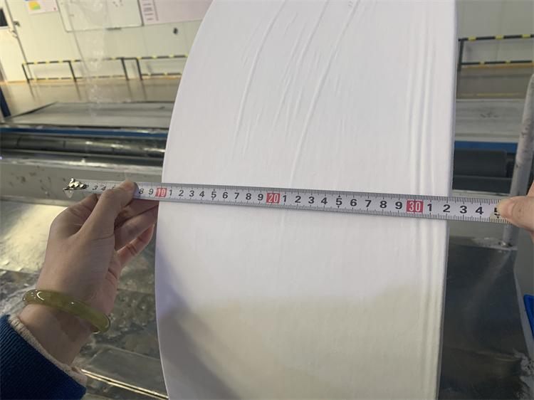 WEIHONGLAI White Color Hydrophobic Spunbond Non woven Fabric Help Customer in Pakistan Win the Market